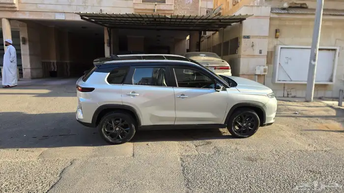 سيارة شبه جديد 1