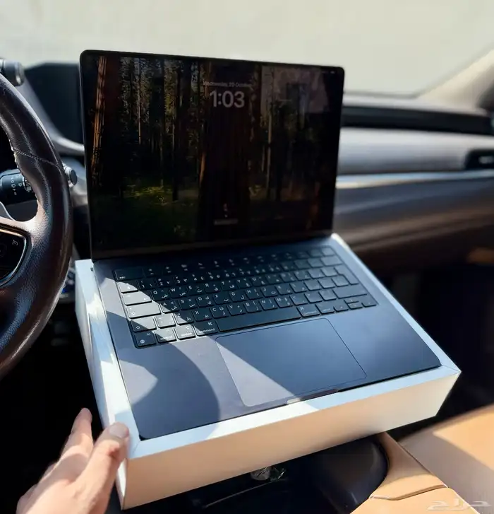 ماك بوك برو M4 7