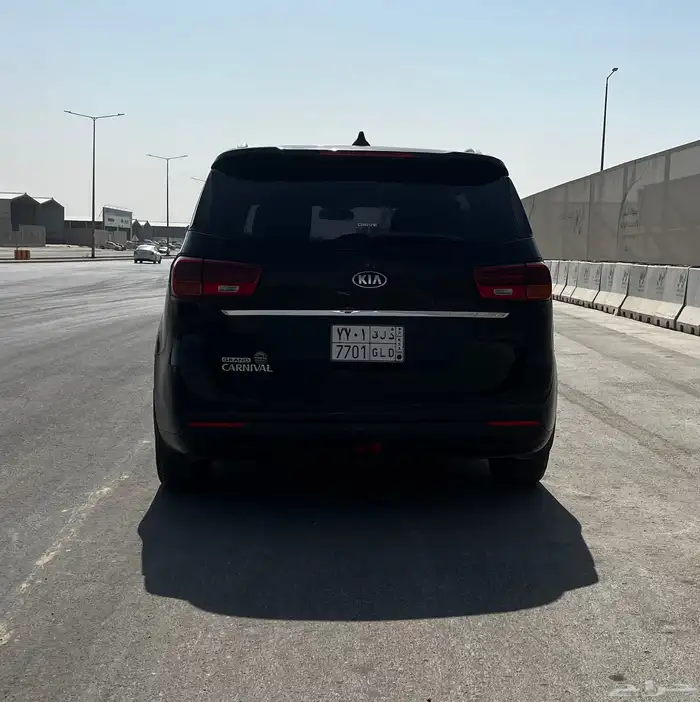 كيا كرنفال بنزين موديل 2020 3