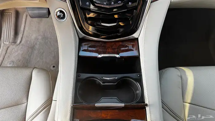 كاديلاك اسكاليد 2015 36