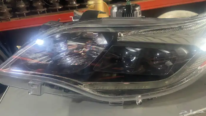 للبيع شمعه سياره افالون 2015 0