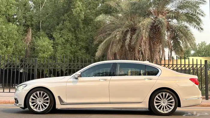 بي ام دبليو 730Li 2016 ( ممشى قليل ) 8