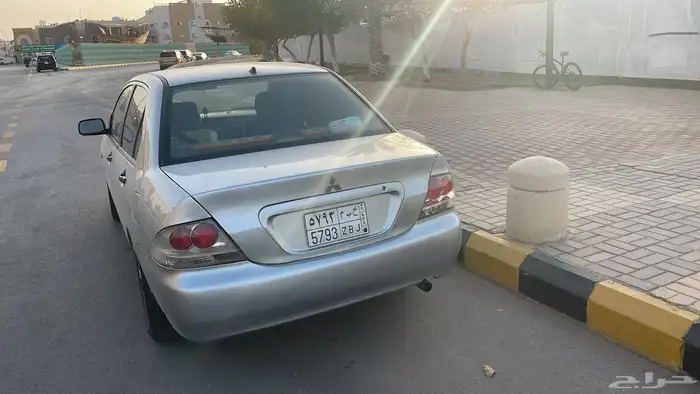 لانسر موديل 2010 في حائل قير اتومتك مكينا على الشرط 3