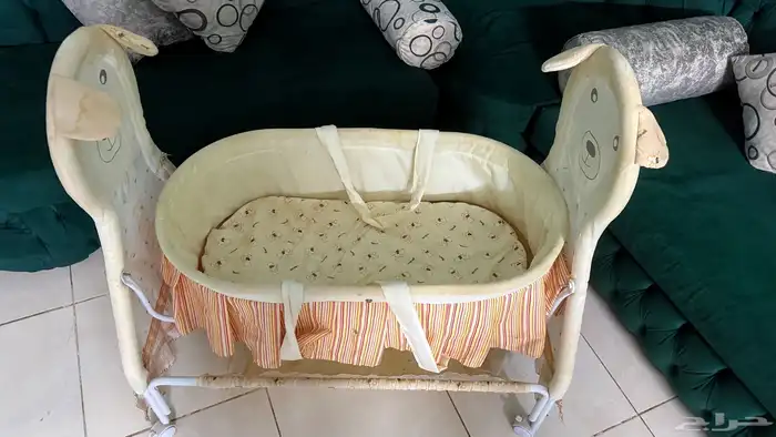 سرير اطفال 1