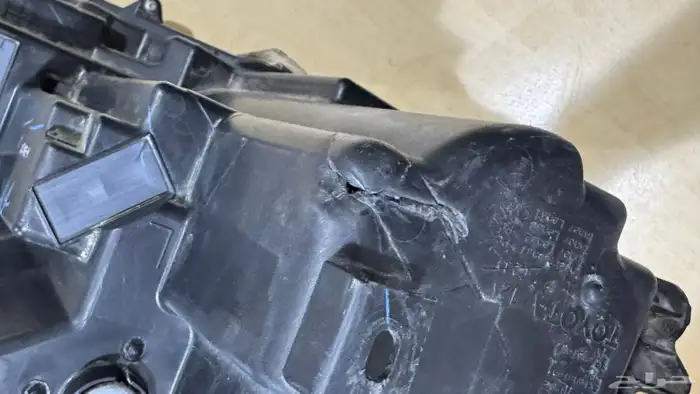 شمعة يارس 2023 وفوق جهة سائق نضيفه جدا 4