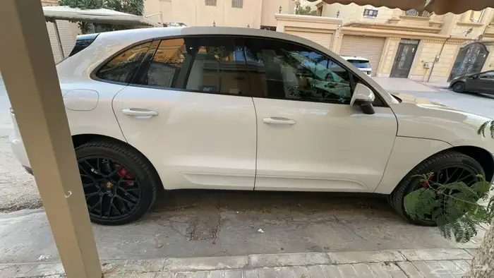 بورش ماكان 2021 1