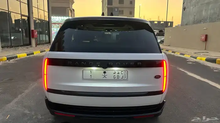 رنج روفر اوتوبوقوافي فيرست اديشن بلاك 8 سلندر جديد 20