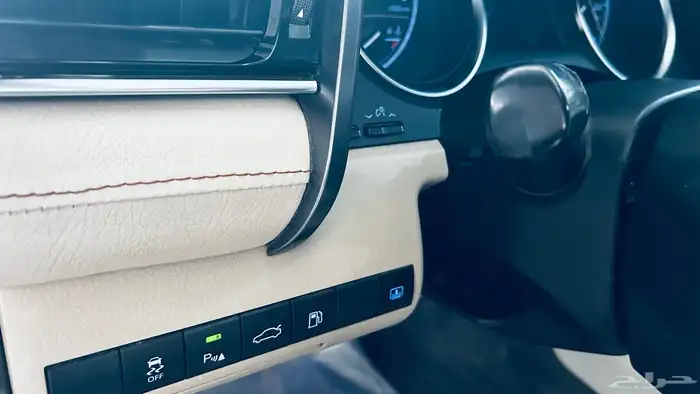 تويوتا كامري 20