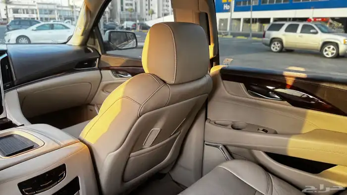 كاديلاك اسكاليد 2015 42