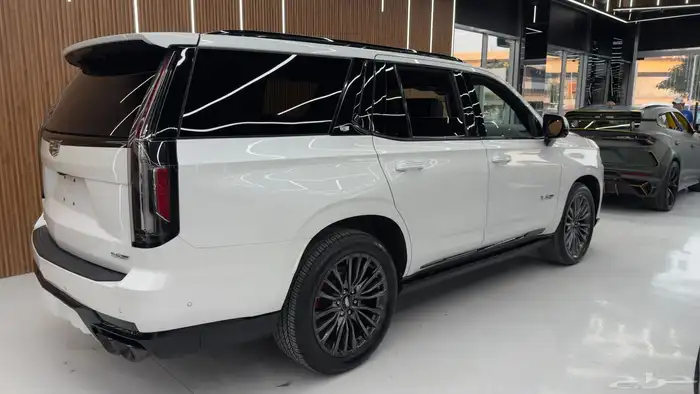 كاديلاك اسكاليد_V _موديل 2023 4