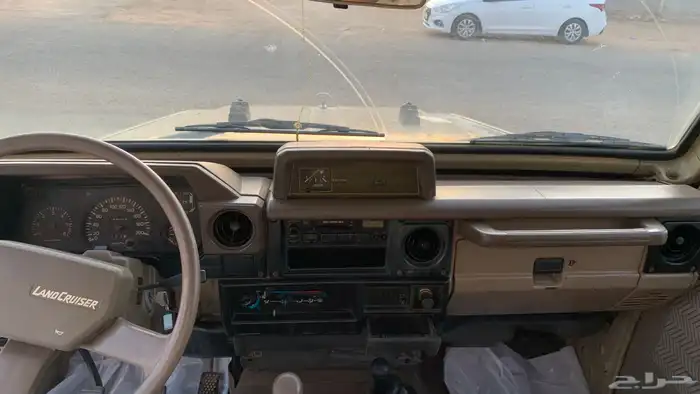 تويوتا شاص 1995 واقف الممشى على ((350)) 7