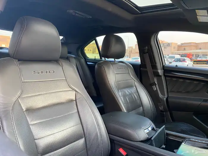 فورد توروس Sho (بطاقه جمرك) 2014 28