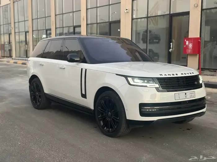 رنج روفر اوتوبوقوافي فيرست اديشن بلاك 8 سلندر جديد 3