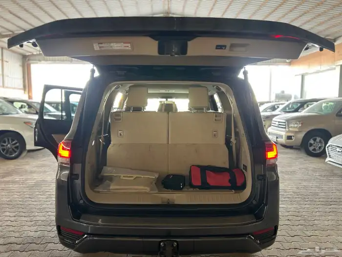 لاندكروزر 2022 13