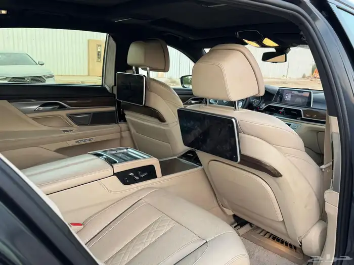 بي ام دبليو 740Li _ 2016 14
