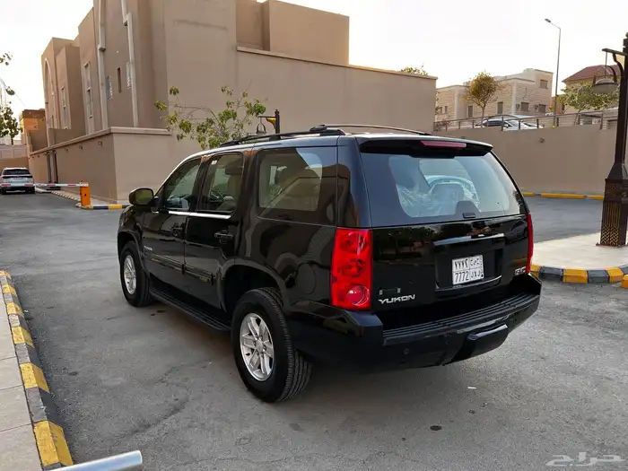 يوكن 2014 مخزن شبه جديد 8