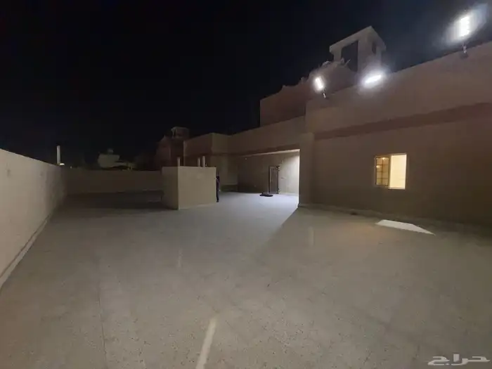 شقه 6 غرف مع السطح للايجار 1