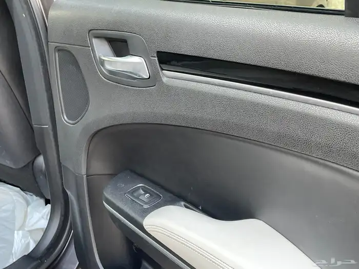 كرايزلر موديل 2021 S300 34