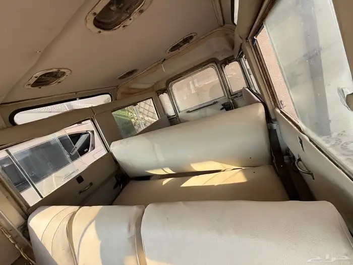 رنج روفر تراثي 1976 نظيف 5