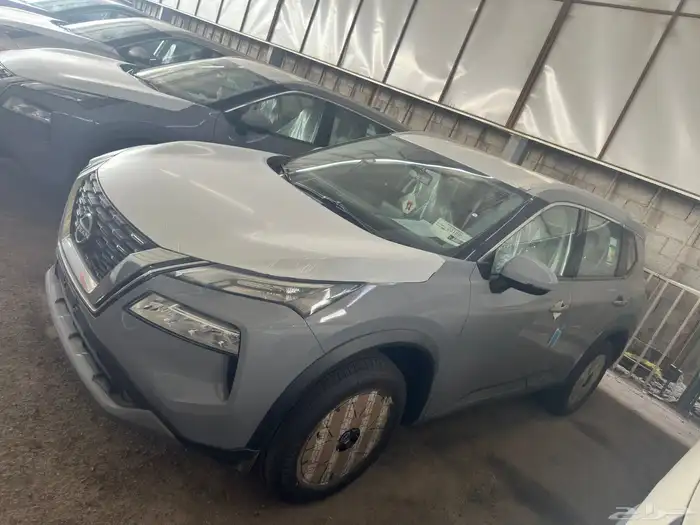 نيسان اكستريل 7 راكب استندر دبل 2025 اسمنتي ذهبي 1