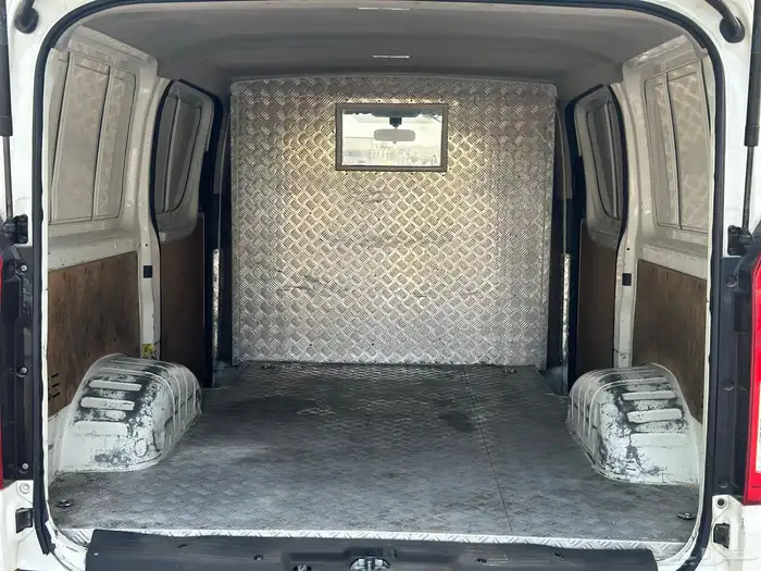 تويوتا باص بضاعه موديل 2019 سعودي قير عادي ديزل 15