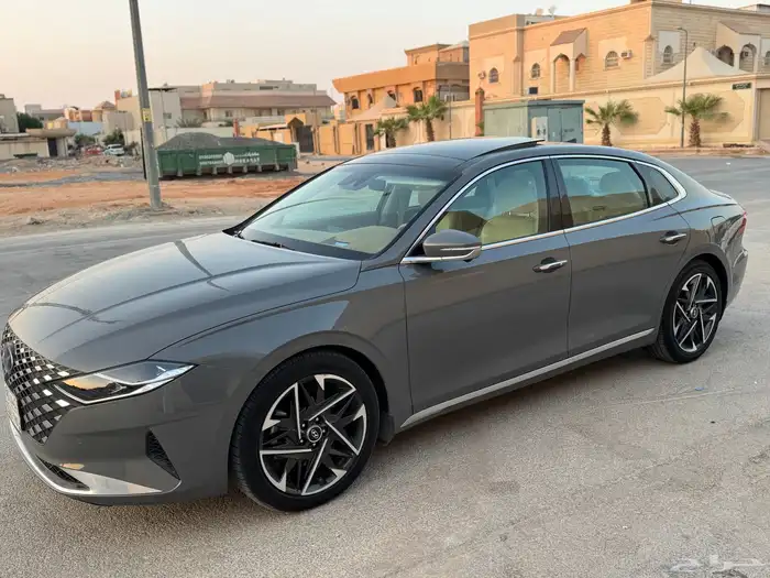 ازيررا - 2021 - 6 سلندر - بريميوم فل كامل ماشي 80 المجدوعي 4