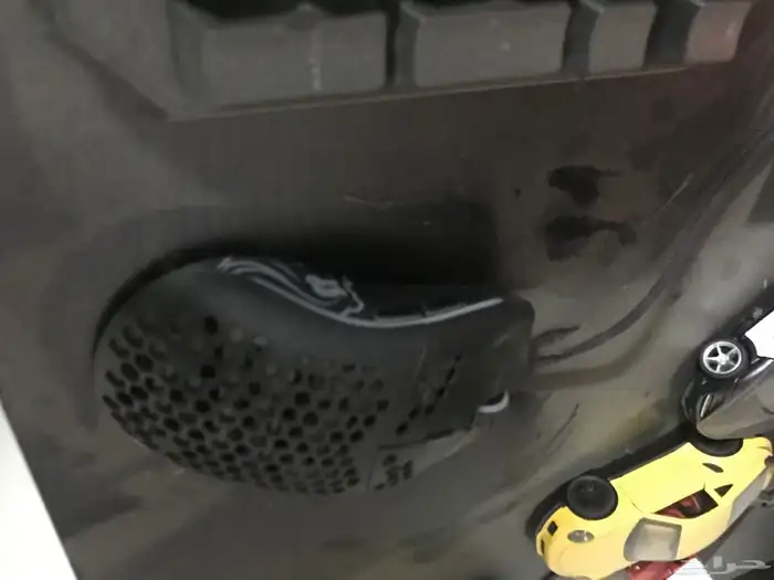 مكتبه قيمنق وشاشه وكيبورد ومارس 2