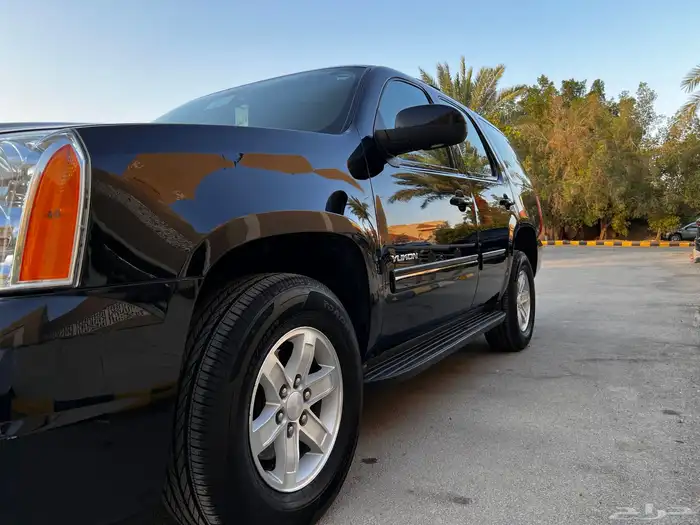 يوكن 2014 مخزن شبه جديد 18