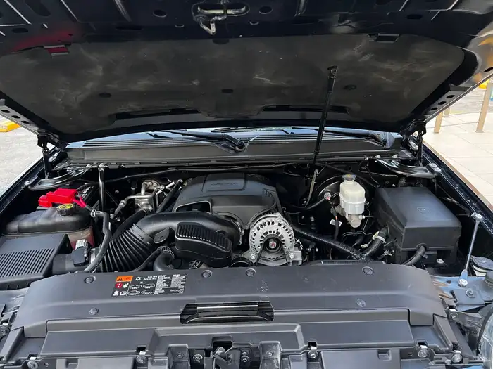 يوكن 2014 مخزن شبه جديد 71