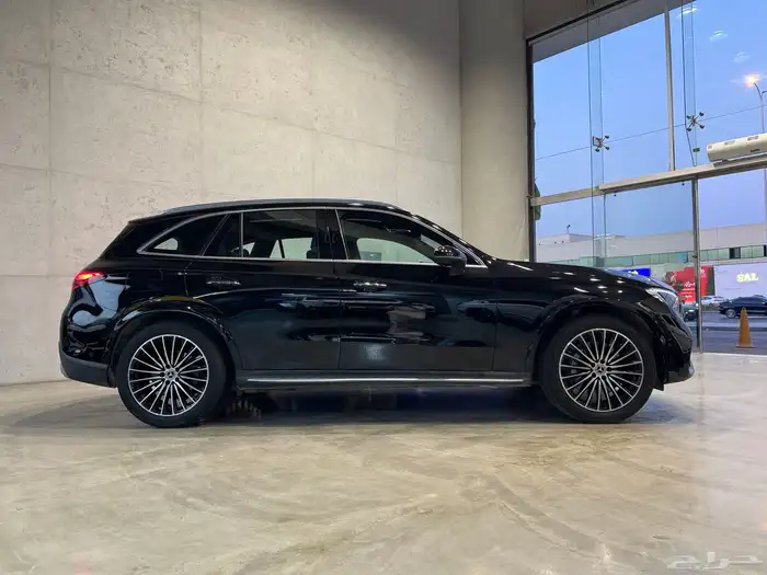 مرسيدس GLC200 SUV موديل 2025م (وارد الجفالي) 4