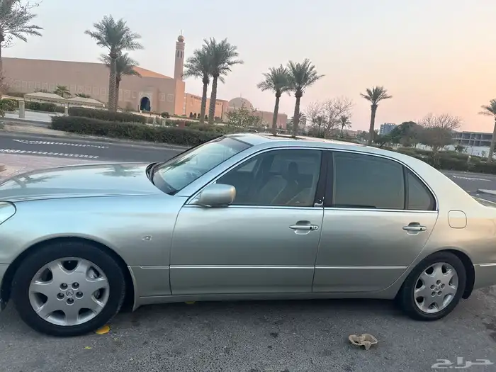 سياره لكزس 430 موديل 2003 1