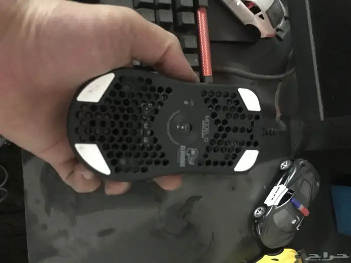 مكتبه قيمنق وشاشه وكيبورد ومارس 3