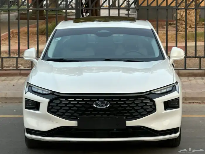 فورد تورس موديل 2023 نص فل ترند بطاقه جمركية 13