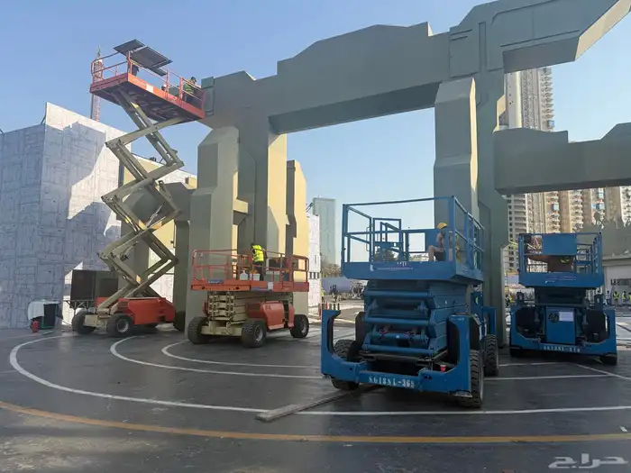 Scissor lift رافعة مقصية - سيزر لفت 6