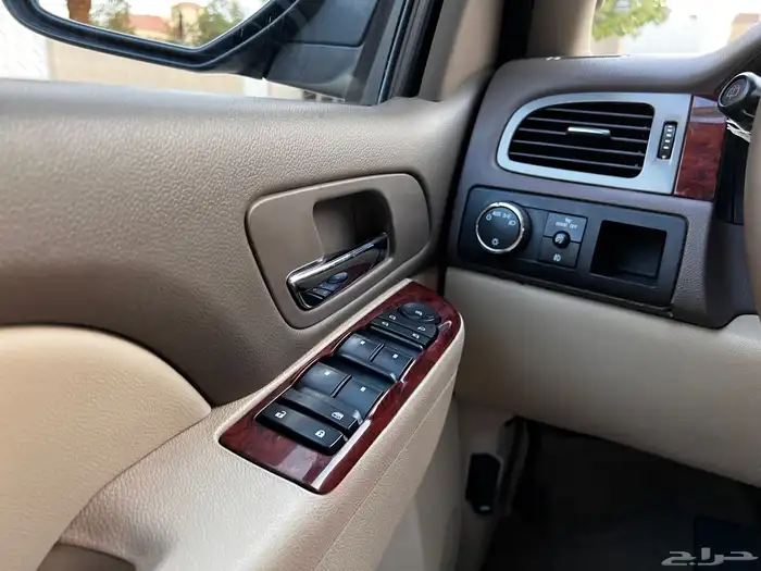 يوكن 2014 مخزن شبه جديد 52