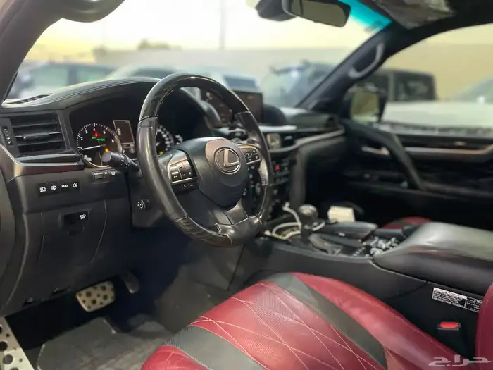 لكزس LX570 2020 بلاك اديشن 13