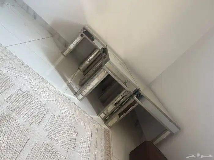 طاولات للبيع 1