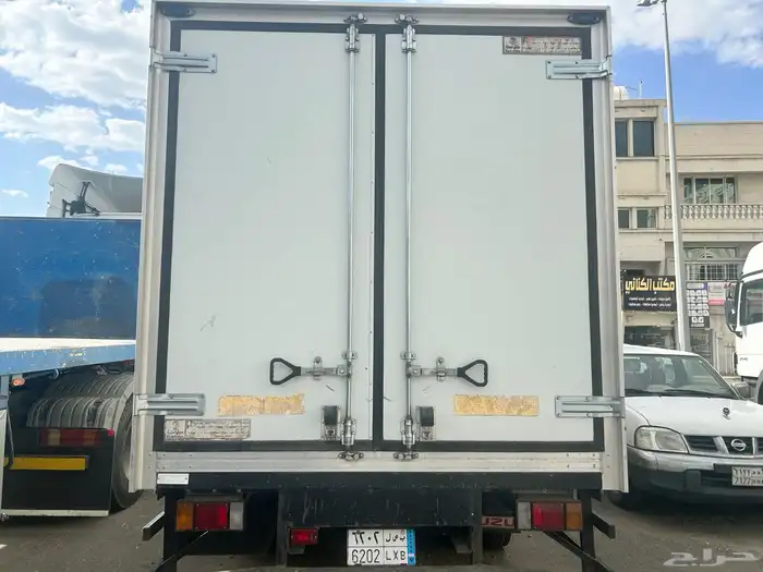 دينا ايسوزو 2023 تجميد 6 طن للإيجار أو البيع 5