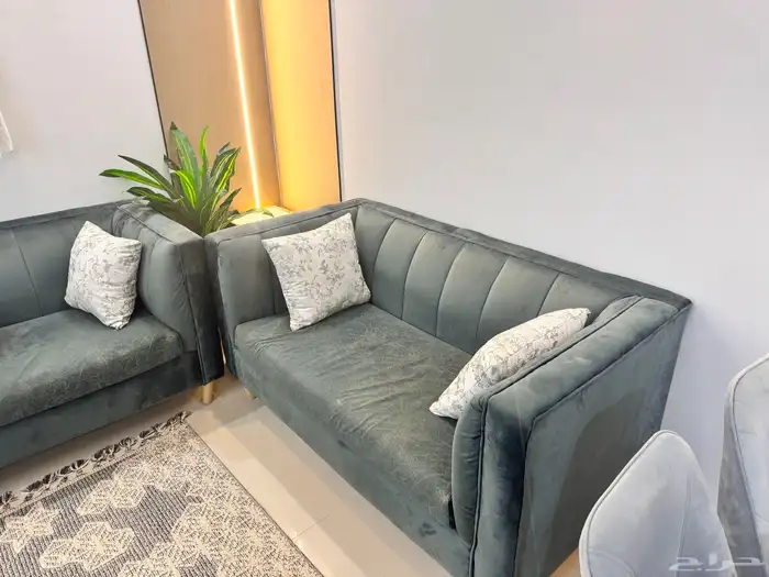 كنب للبيع بحالة جيده 1