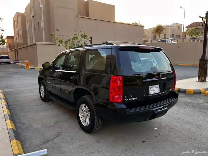 يوكن 2014 مخزن شبه جديد 7