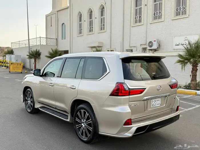 جيب لكزس 2018 7