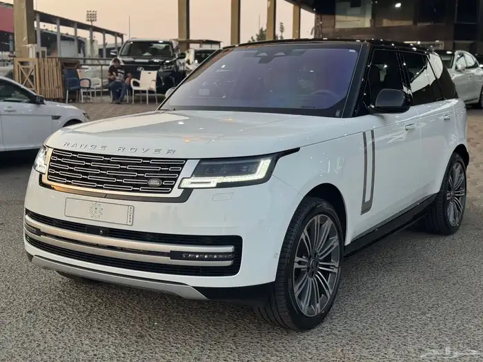 رنج روفر فوج اوتوبيقرافي 2023 V8 - ضمان وصيانة مجانية 7