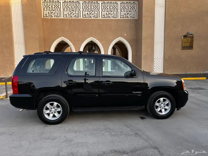 يوكن 2014 مخزن شبه جديد 31