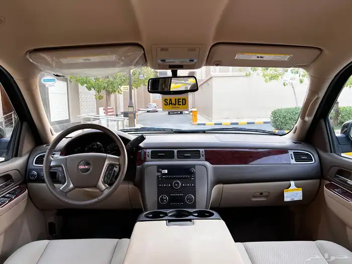 يوكن 2014 مخزن شبه جديد 47