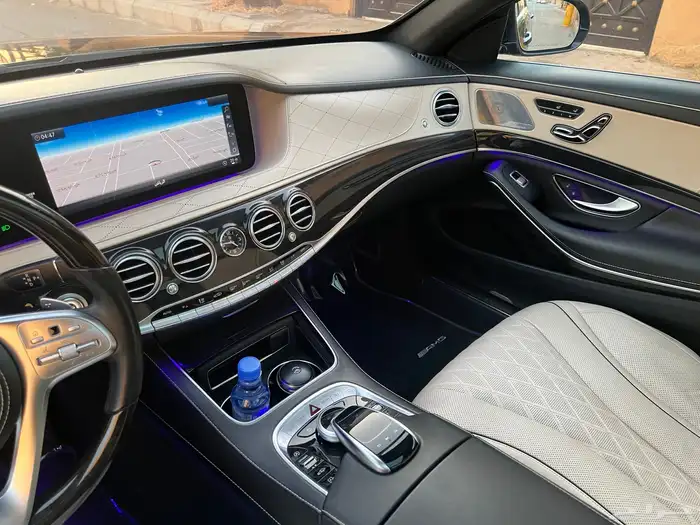 مرسيدس S560 2020 اليخت (ممشى قليل) 14