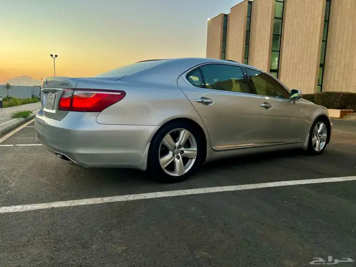 لكزس2011 460 LS نظيف 16
