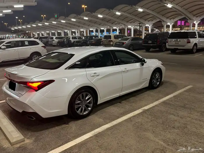 تويوتا افالون وكالة 4