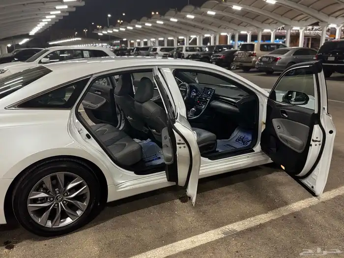 تويوتا افالون وكالة 5