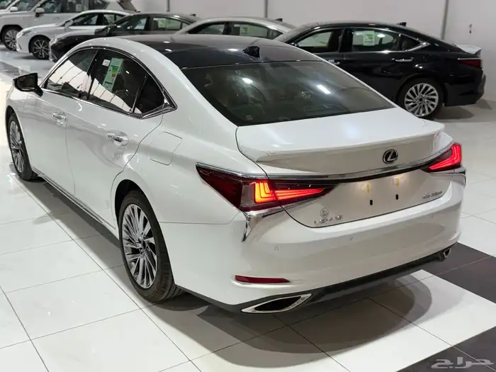 لكزس ES 350 بريمي CC بلس 2025 ابيض نظام 50-50 3