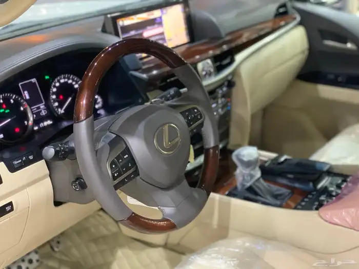 للكزس LX570 بريمي بلاك ايديشن 2020 9